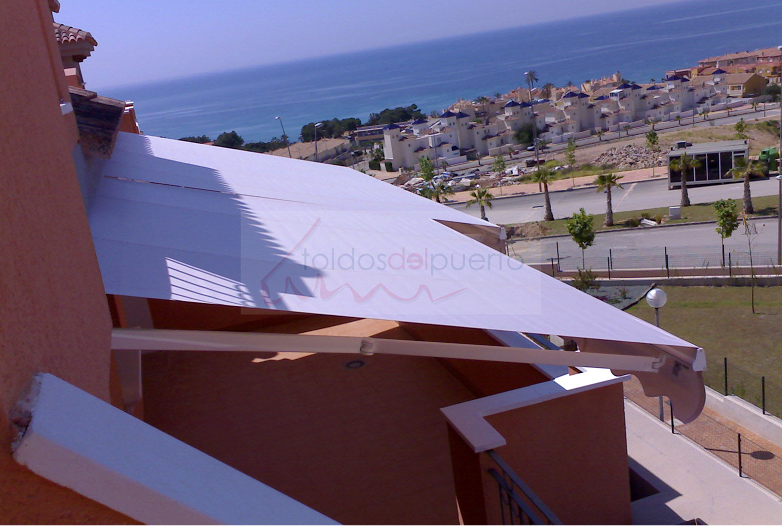 Toldo brazo extensible Mojon Hills Isla Plana