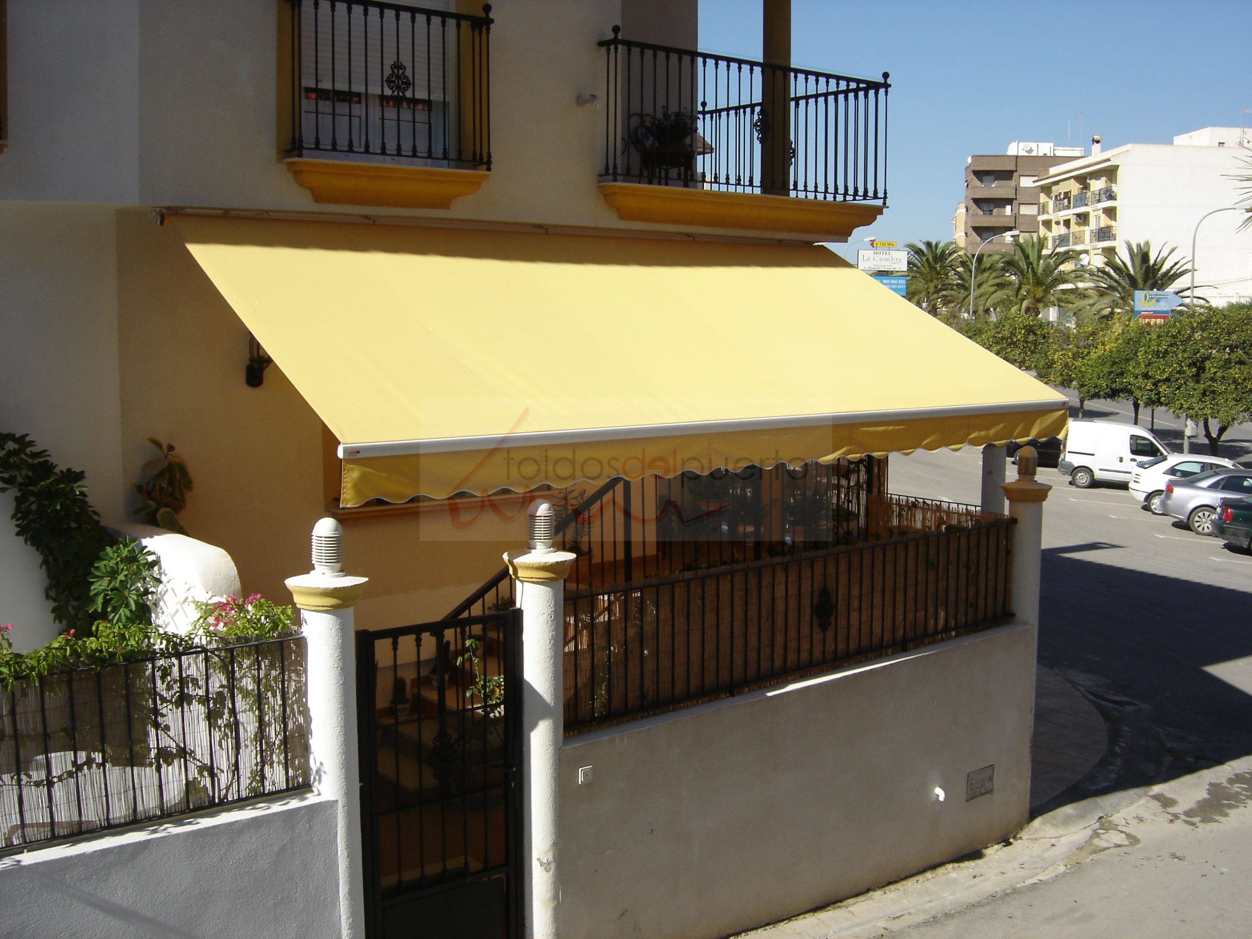 Toldo brazo extensible Puerto de Mazarrón