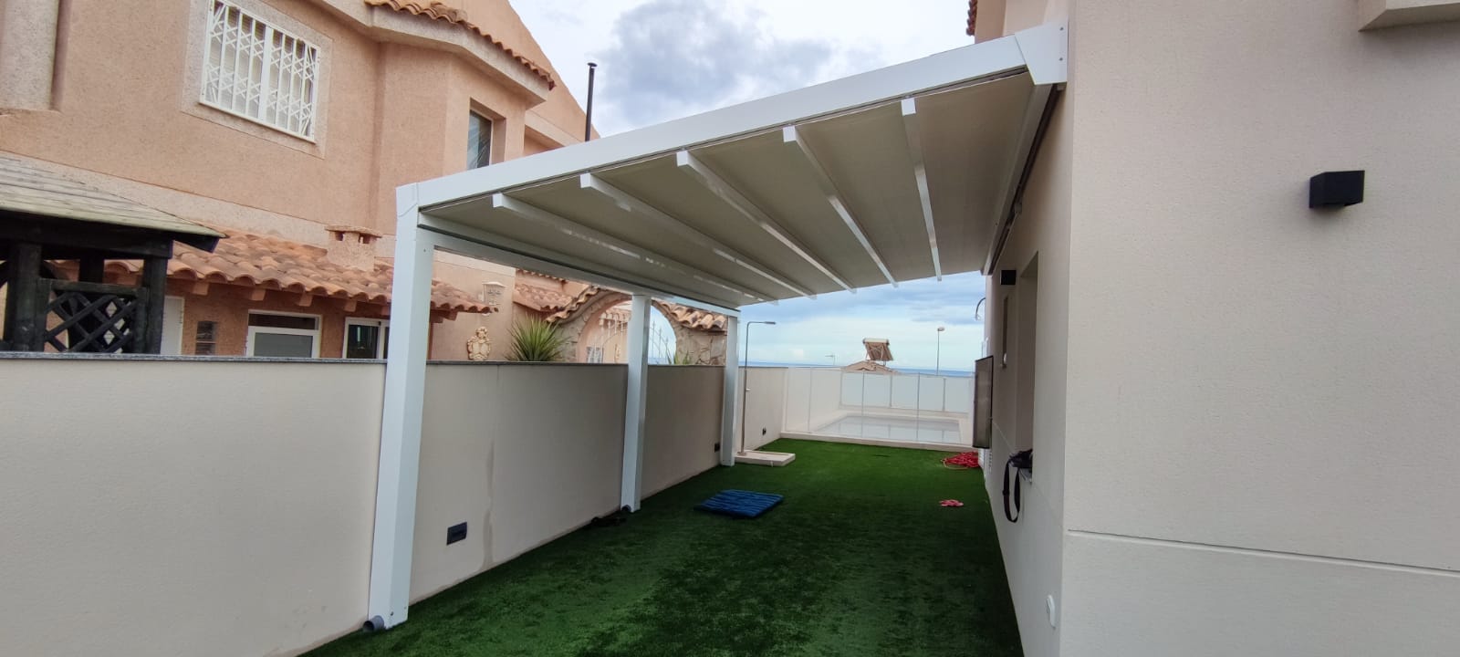 Pérgola Imperial para sol, lluvia y viento - Mazarrón
