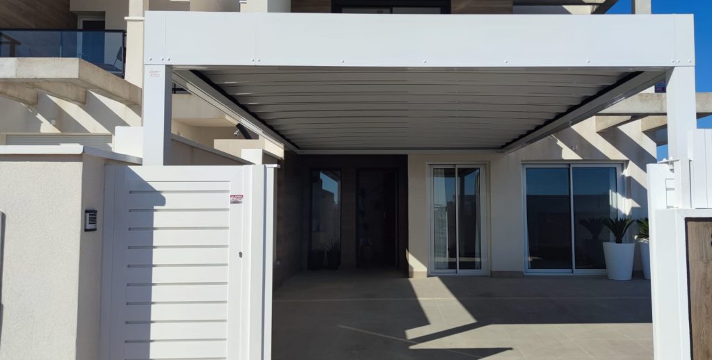 Pégola Imperal Pro diseñada para usar con sol, lluvia y viento - El Alamillo - Puerto de Mazarrón