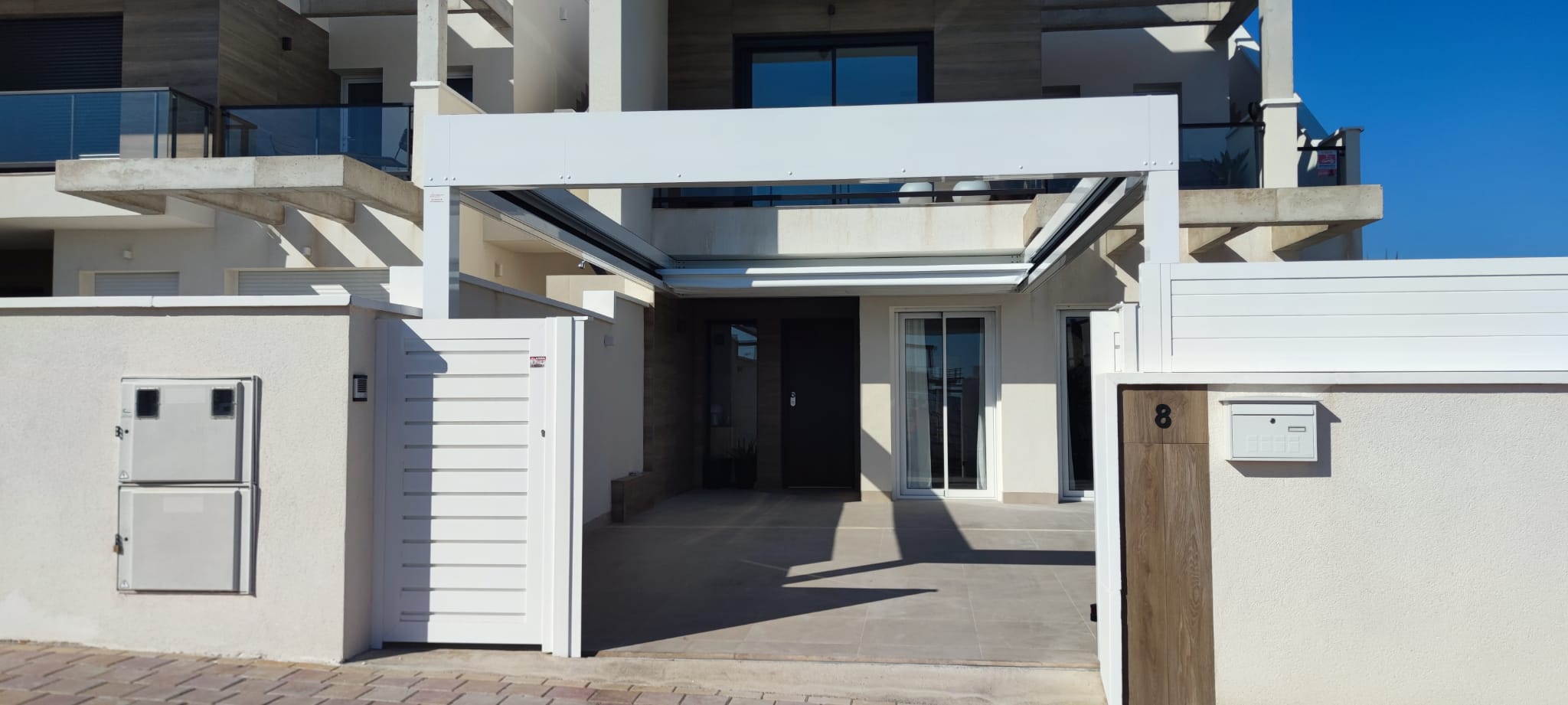 Pégola Imperal Pro diseñada para usar con sol, lluvia y viento - El Alamillo - Puerto de Mazarrón